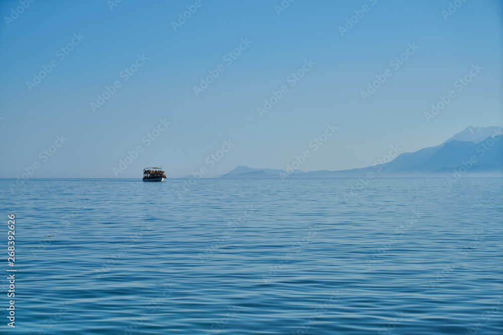 Obraz premium Blue sea and sky background