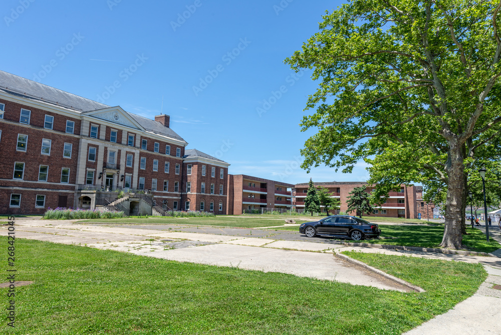 Fototapeta premium Old abandoned buildings on Governors Island, New York