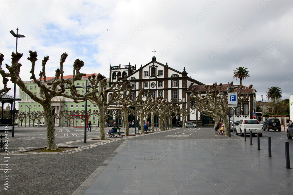 Obraz premium Kirche Sao Jose am Platz des 5. Oktober