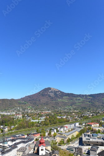 Blick von der Hohensalzburg auf Stift Nonnberg und Gaisberg  © Ilhan Balta