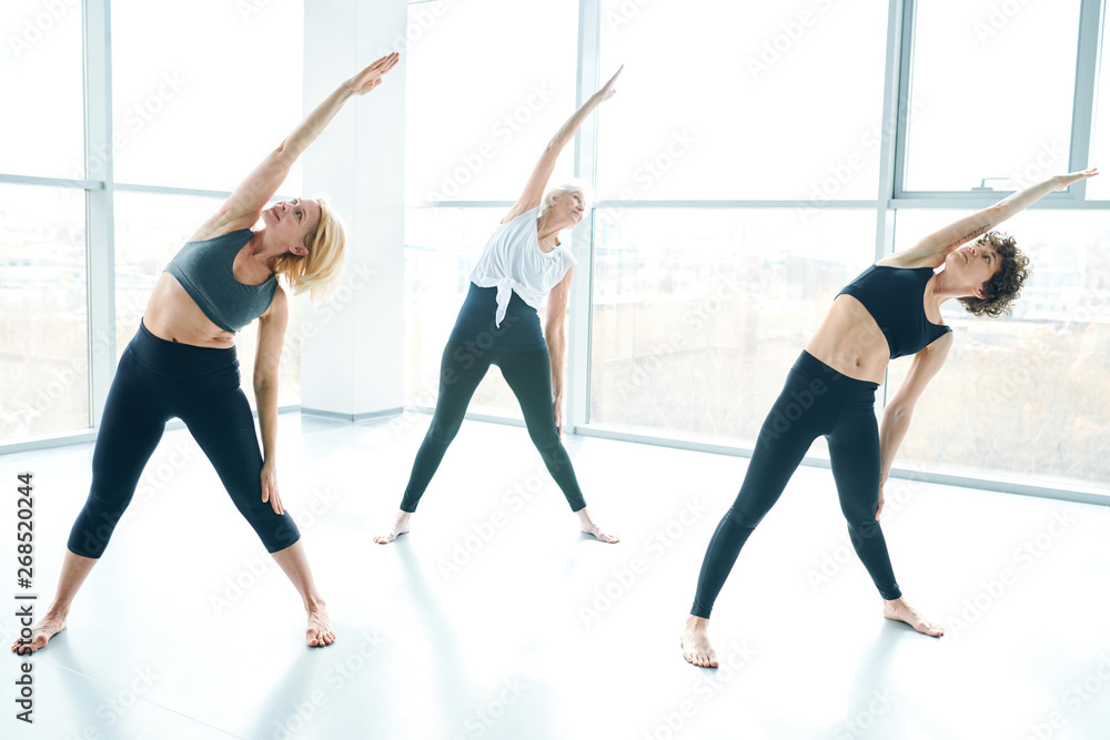 Females in gym Females in gym