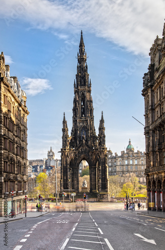 Canvas Print The Scott Monument in Edinburgh, Scotland