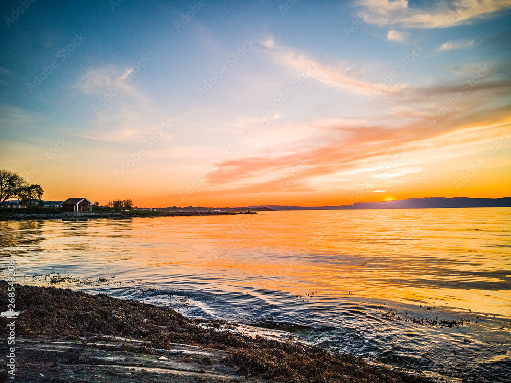 Naklejka premium Sunset in Trondheim