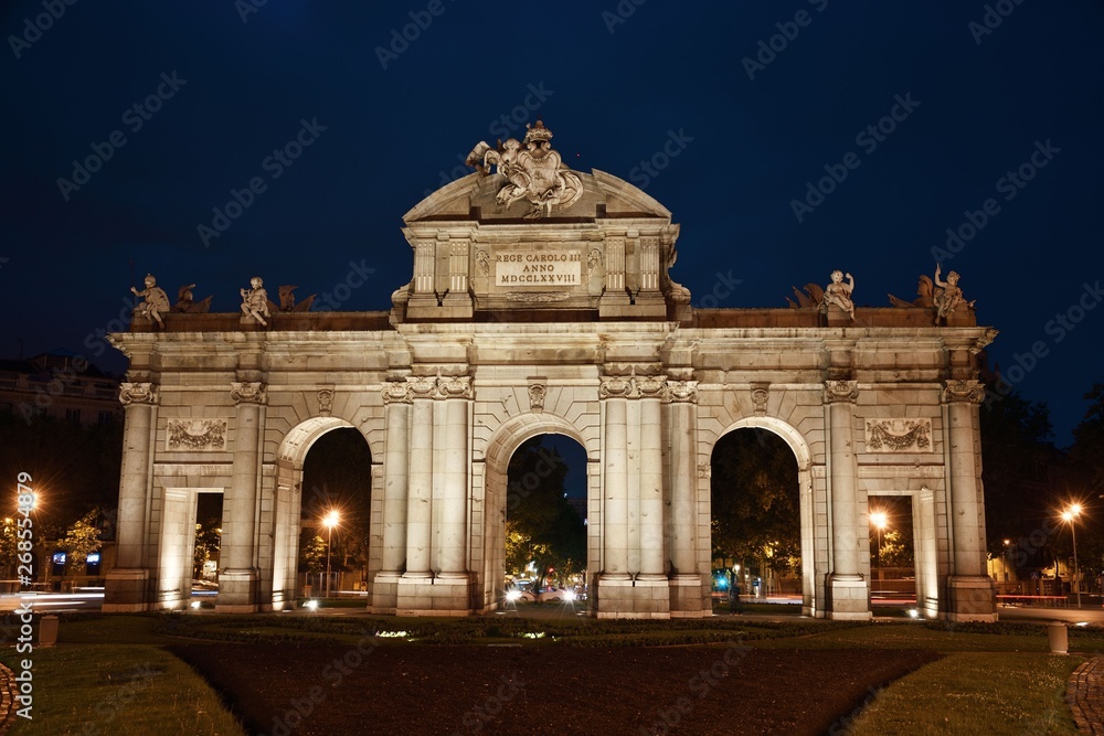 Madrid Alcala Gate at night