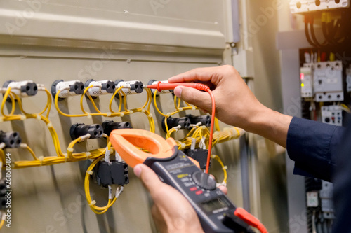 Technician,Instrument technician on the job calibrate or function check pneumatic control valve in process oil and gas platform offshore,technician