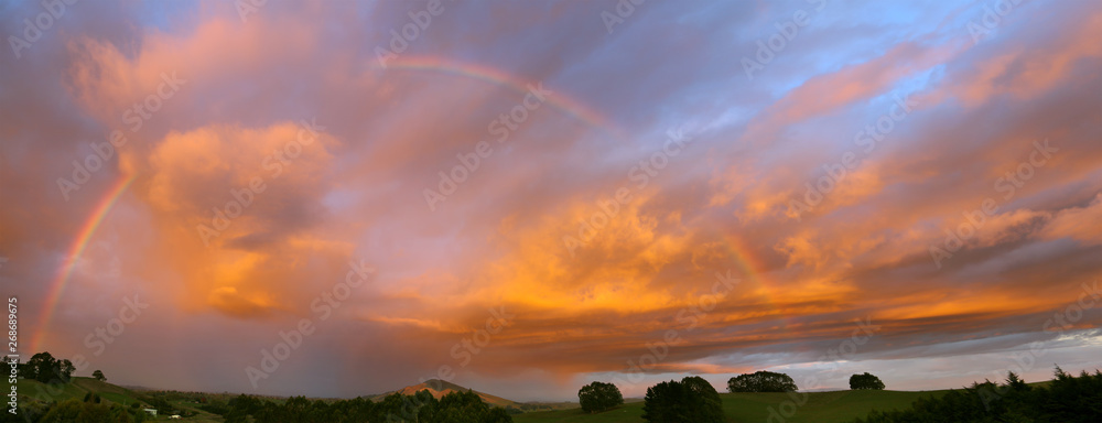 Obraz premium Rainbow in sky