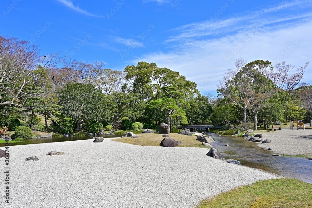 Obraz premium 春の日本庭園の情景