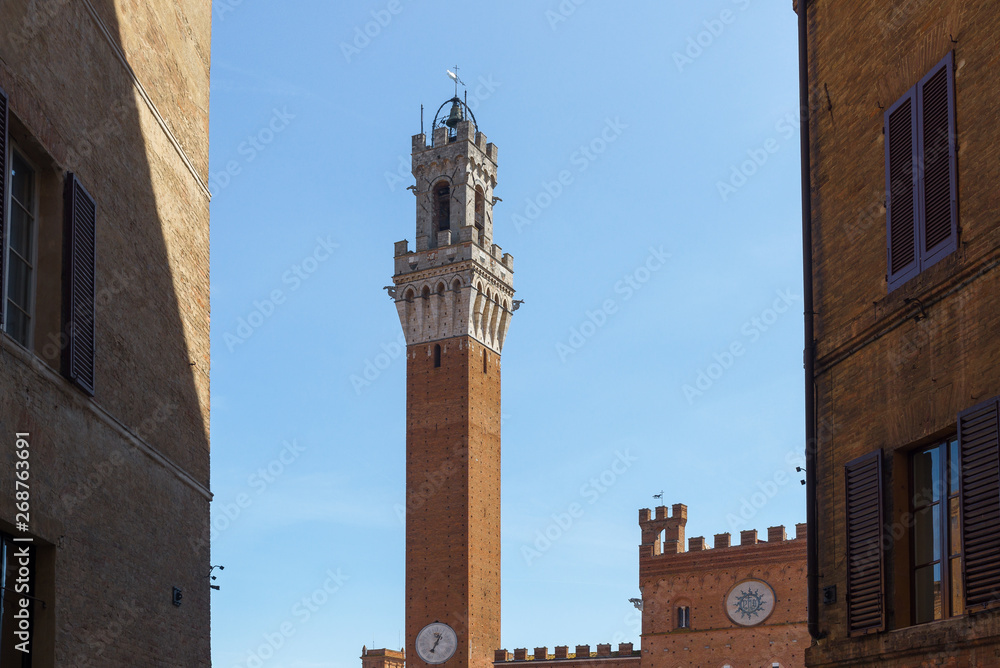 Fototapeta premium Town Hall (Palazzo Pubblico) of Siena, Italy