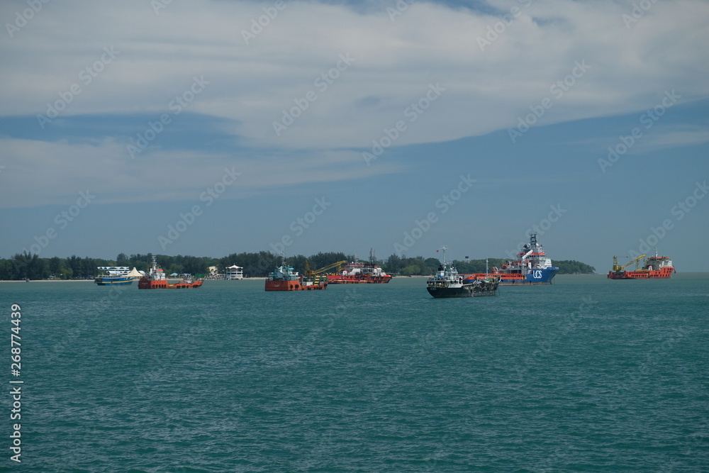 ships in the sea ships in the sea