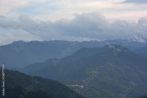 Fototapeta Naklejka Na Ścianę i Meble -  Mountain landscape-Mountain View Resort in the Hsinchu,Taiwan.