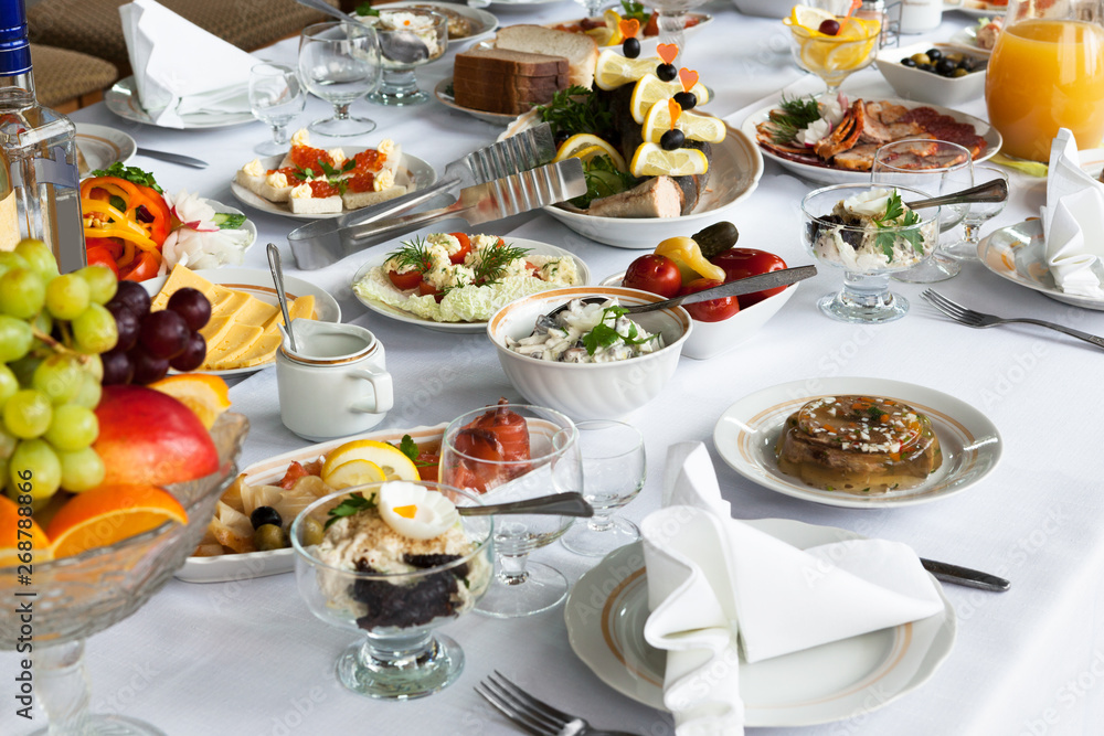 Fototapeta premium fresh salads and fruit