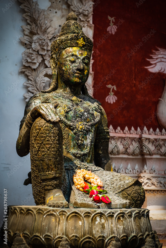 Fototapeta premium Old Thai style statue at Kampang Temple , Bangkok, Thailand