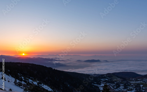 渋峠からの雲海と朝日