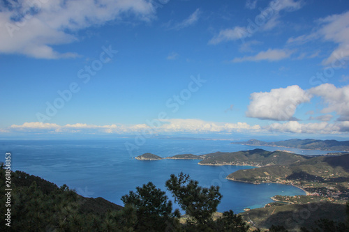 Isola d'Elba, veduta aerea della costa settentrionale. Toscana, Italia