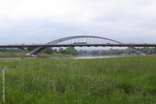 Brückenbauwerk in Dresden © hecht7