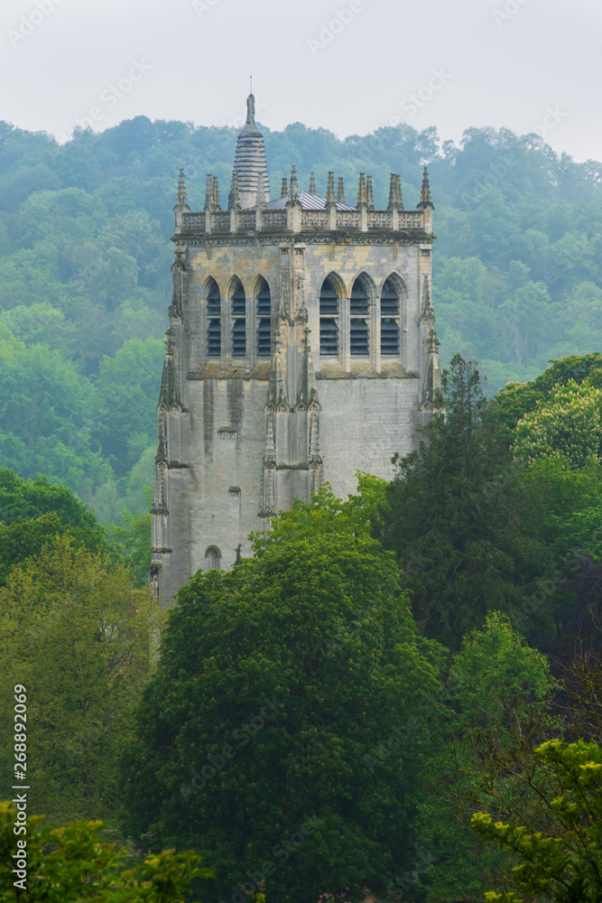 Tour Saint-Nicolas, abbaye bénédictine du Bec Hellouin, Normandie, France