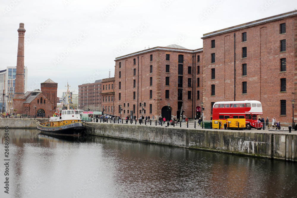 Obraz premium Albert Dock, Liverpool - United Kingdom