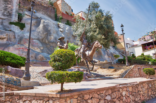 Tableau sur toile Guanajuato, Mexico-April 11, 2019: Cervantes monument near the entrance of the o
