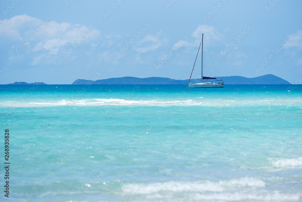 Obraz premium yacht in the sea