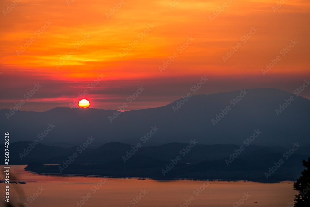 The natural background of the beautiful twilight sky, the surrounding atmosphere (trees, rivers, mountains) is a beautiful view of the journey, the view point. The natural background of the beautiful twilight sky, the surrounding atmosphere (trees, rivers, mountains) is a beautiful view of the journey, the view point.