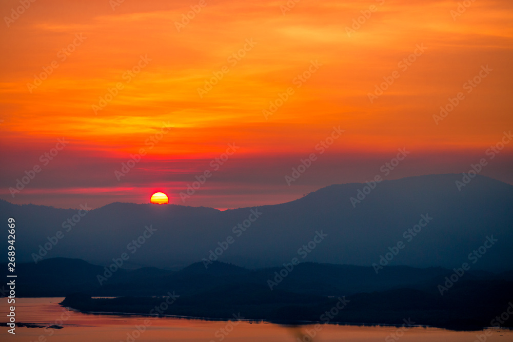 The natural background of the beautiful twilight sky, the surrounding atmosphere (trees, rivers, mountains) is a beautiful view of the journey, the view point. The natural background of the beautiful twilight sky, the surrounding atmosphere (trees, rivers, mountains) is a beautiful view of the journey, the view point.