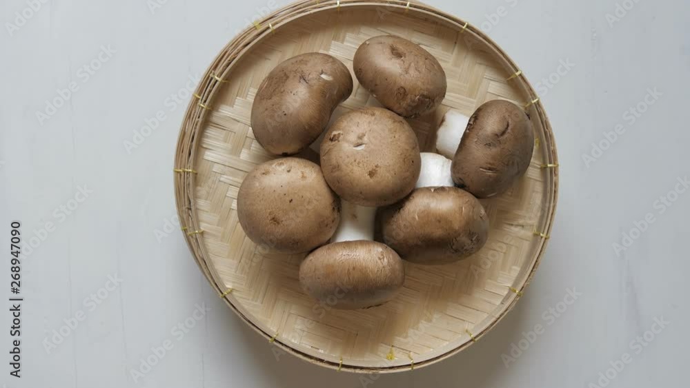 swiss brown mushrooms organic, healthy food ,health care eat vegetables and useful foods. swiss brown mushrooms organic, healthy food ,health care eat vegetables and useful foods.