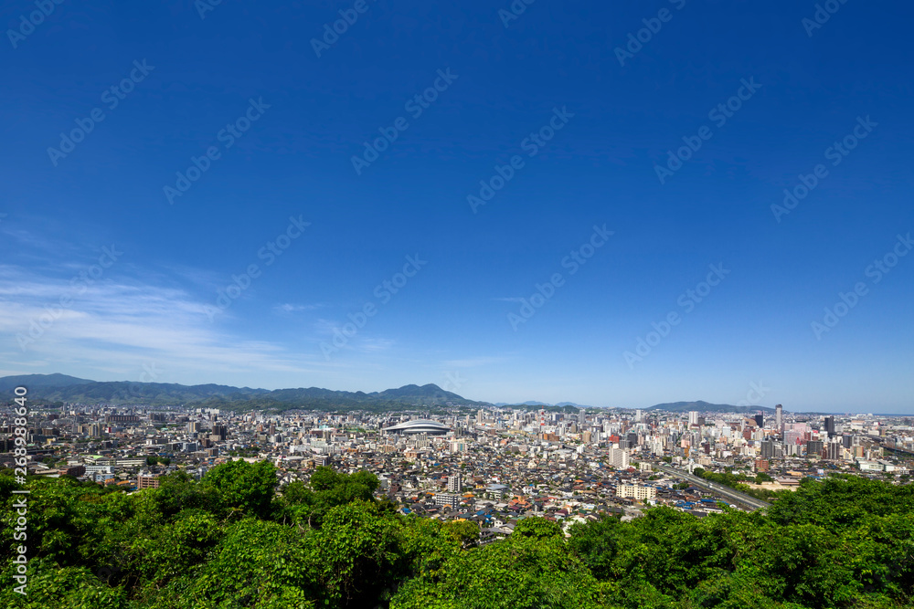 初夏の足立公園からの北九州市街地眺望　北九州市小倉北区