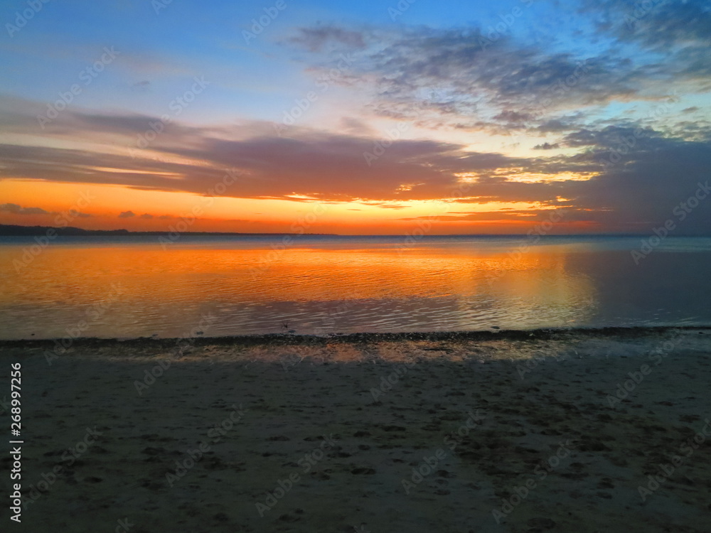 Atardecer en el mar