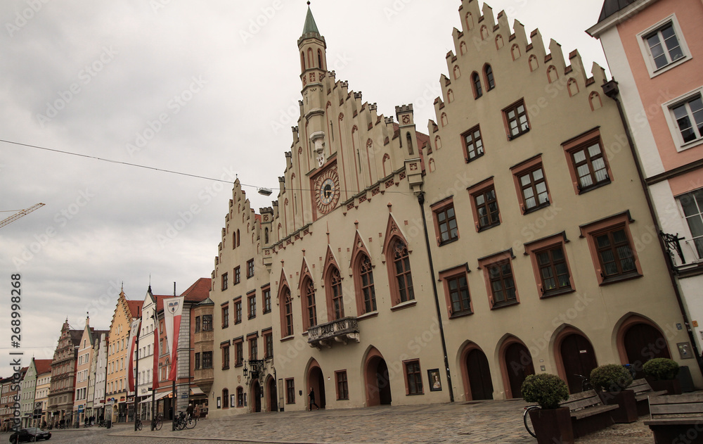 Altstadt mit Rathaus in Landshut a. d. Isar
