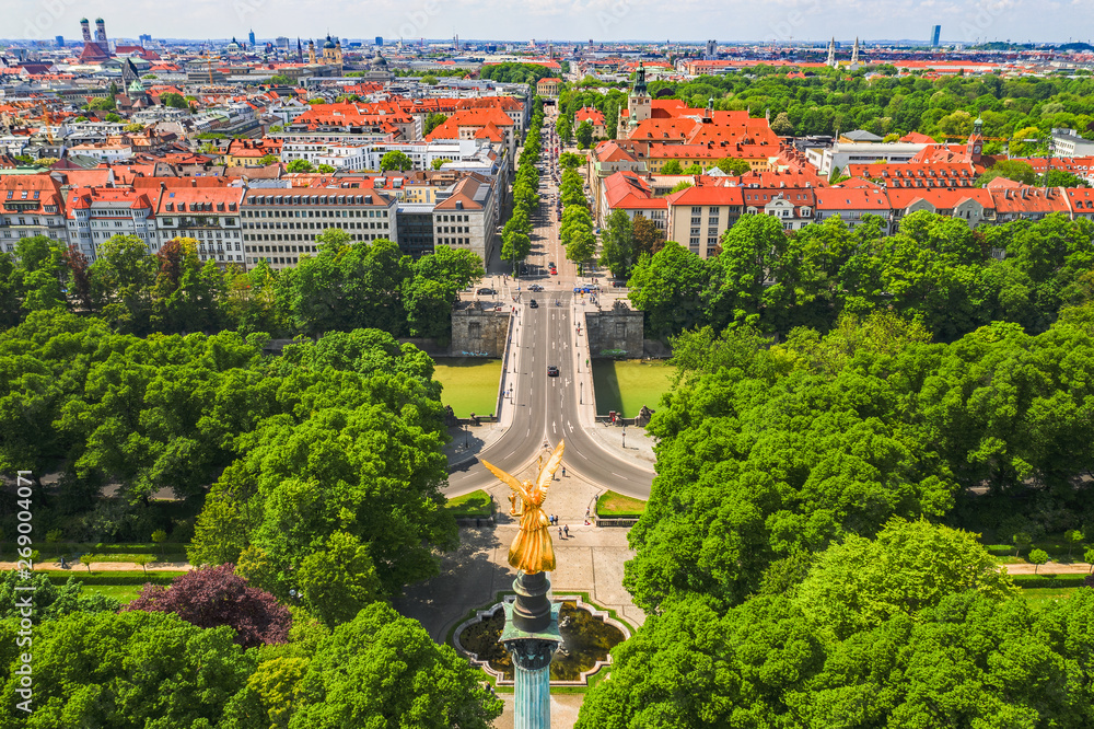 Obraz premium München Friedensengel mit Prinzregentenstraße