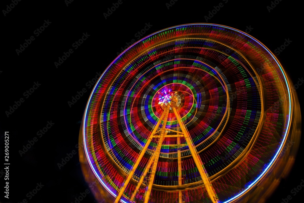 Obraz premium ferris wheel at night