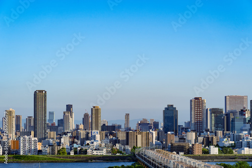 大阪　ビル群　都市風景 © yoshihiro