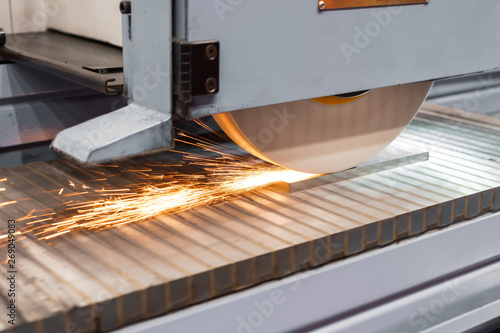 Fényképezés Work of an industrial surface grinding machine