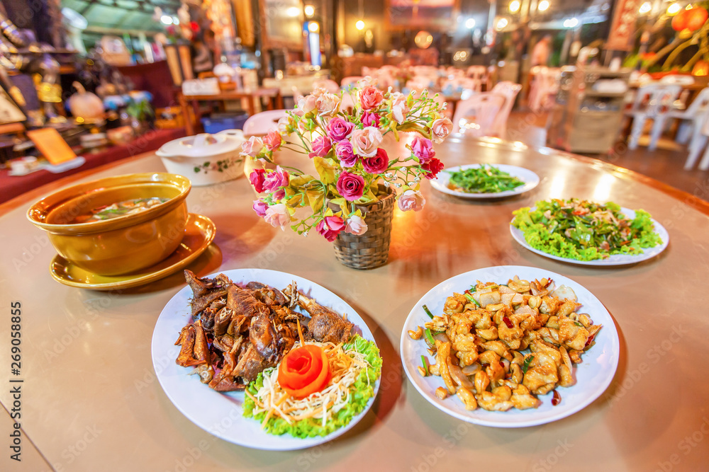 Yunnan-Chinese cuisine set.