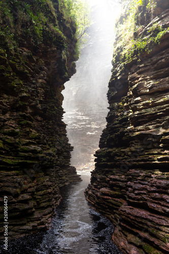 Cânions Cachoeira do Buracão
