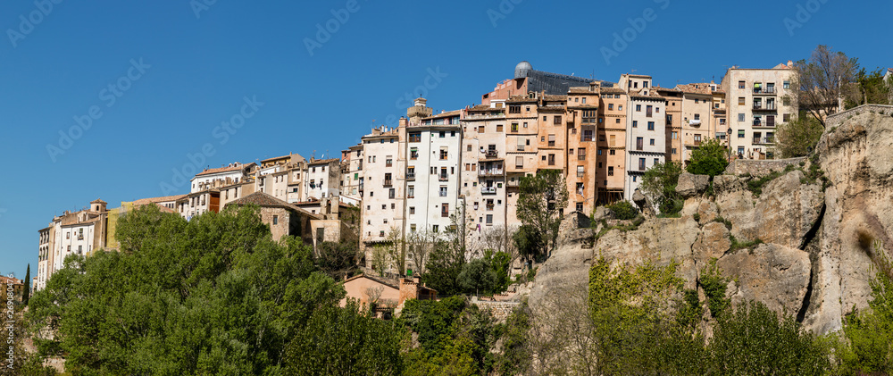 Panoramic views of the historic center of Cuena and its hanging houses