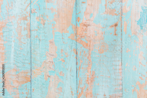 Blauer Holzhintergrund mit abblätternden Farbe © karepa