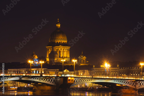  St. Petersburg, view of St. Isaac's Cathedral at night. Bridge bridges white nights © Илья Николаев