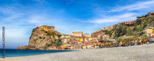 Canvas Print Beautiful seaside town village Scilla with old medieval castle on rock Castello