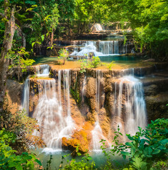 Canvas schilderij Watervallen Huai Mae Khamin waterval tropisch Thailand groen  © Olga Khoroshunova