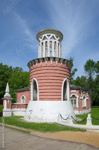 Photography Moscow, Russia - may 20, 2019: Tower with guard at the entrance gate of the esta