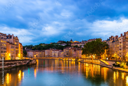 Les quais de la Saône le soir, Rhône, France © FredP