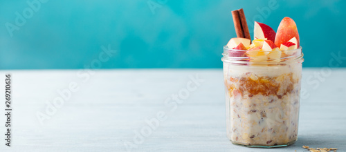 Photos Overnight oats, bircher muesli with apple, cinnamon and honey