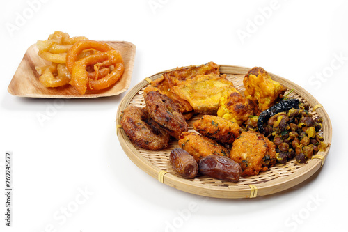 iftar set Piaju pakora beguni black chickpeas ghugni potato chop dates snack fried food