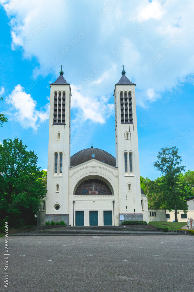 Cenakel church in Heilig Landstichting