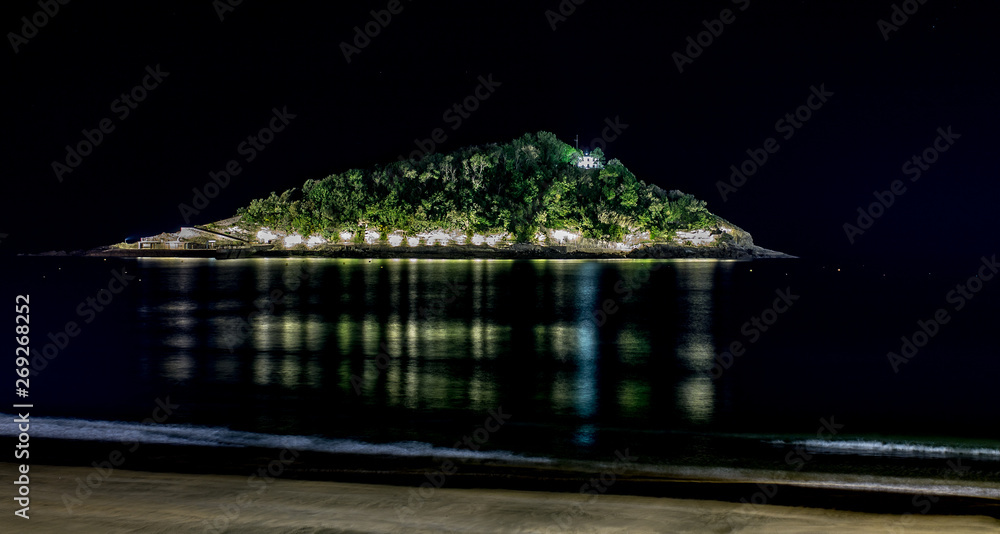 Obraz premium island at night