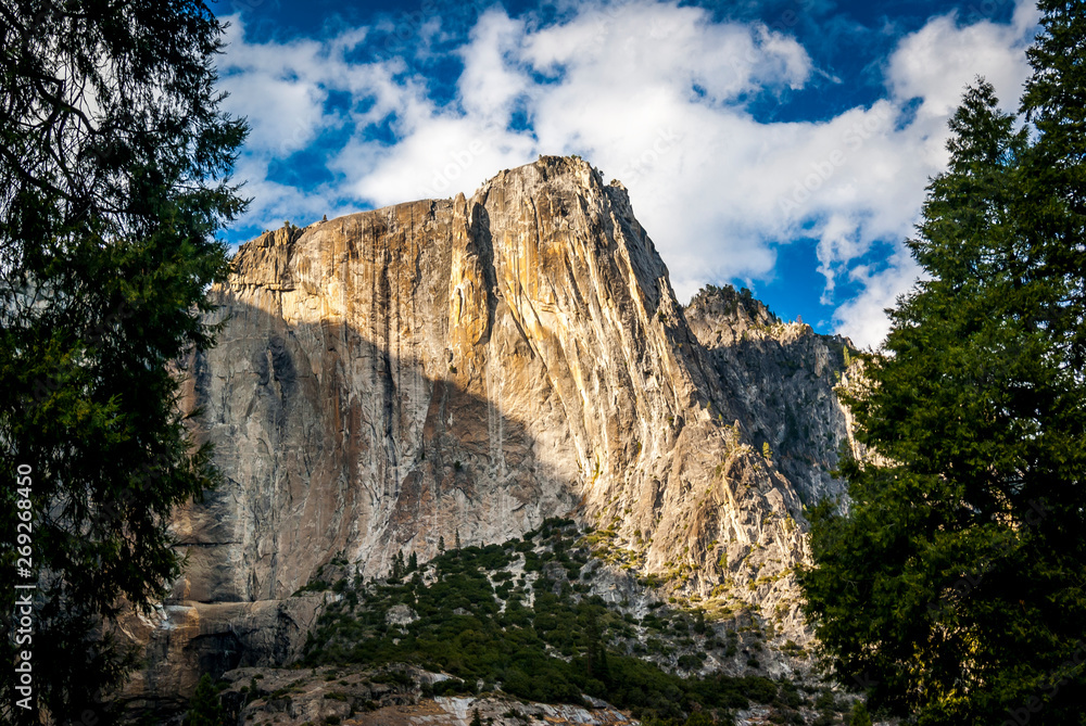 El Capitan, rock in Yosemite National Park 