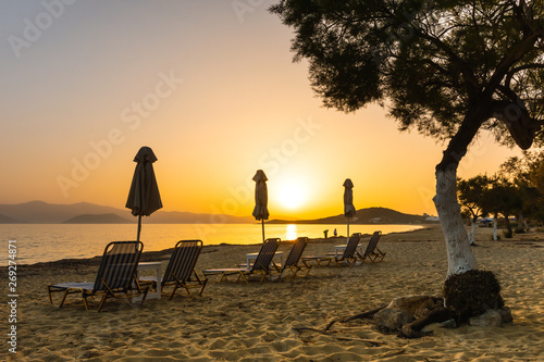 Fototapeta Naklejka Na Ścianę i Meble -  Calm place to enjoy the sunset at Agios Prokopios, Naxos, Greece