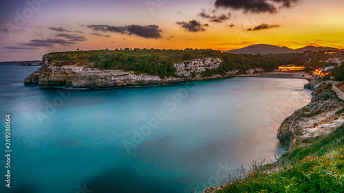 Traumhafter Sonnenuntergang Cala Romantica Mallorca Spanien mit schöner Wolkenstimmung © Marc Kunze