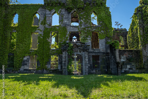 Roosevelt Island Smallpox Hospital Ruins